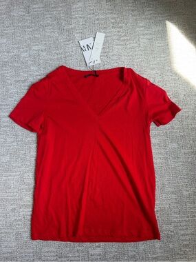 Zara Red V-Neck Short Sleeve Tee